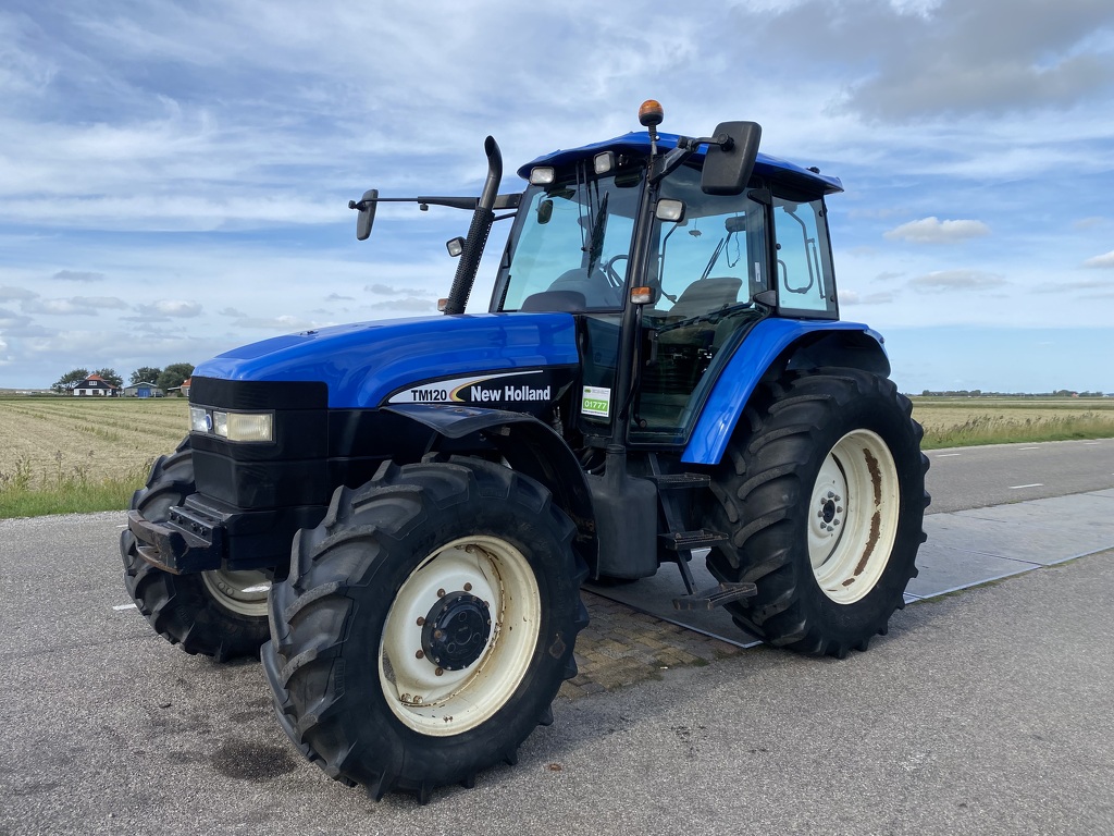 New Holland TM 120 | 01777